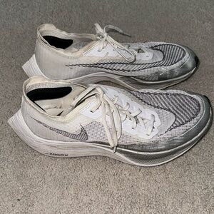 Nike Vaporfly 2 - W10.0